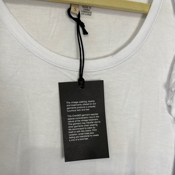 Chaser White Ruffled Cold Shoulder Top NWT - Picture 4 of 7